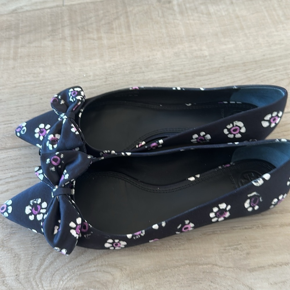 Tory Burch Rosalind Satin Ballet Flat In Black Stamped Floral Size 8 - Picture 5 of 7